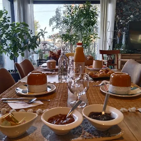 D'hote Margot'te 住宿加早餐酒店 米尼赞海滩